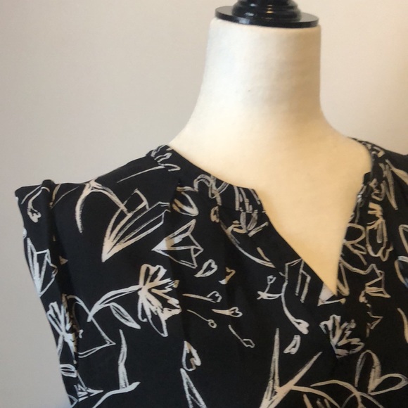 Reitmans blouse - Picture 3 of 7